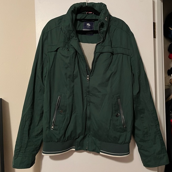 Old Taylor Green Jacket with concealed navy hood. - Picture 1 of 5